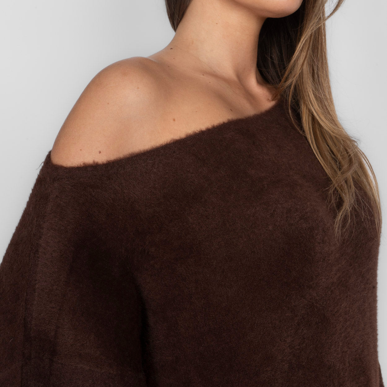 ESSY | Jersey hombro descubierto