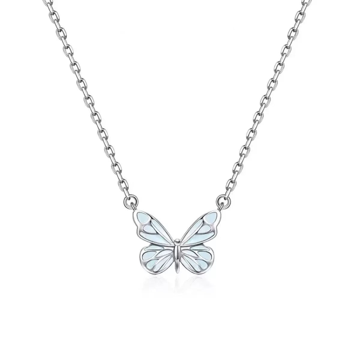 Collar de mariposa azul – Elegancia luminosa estilo