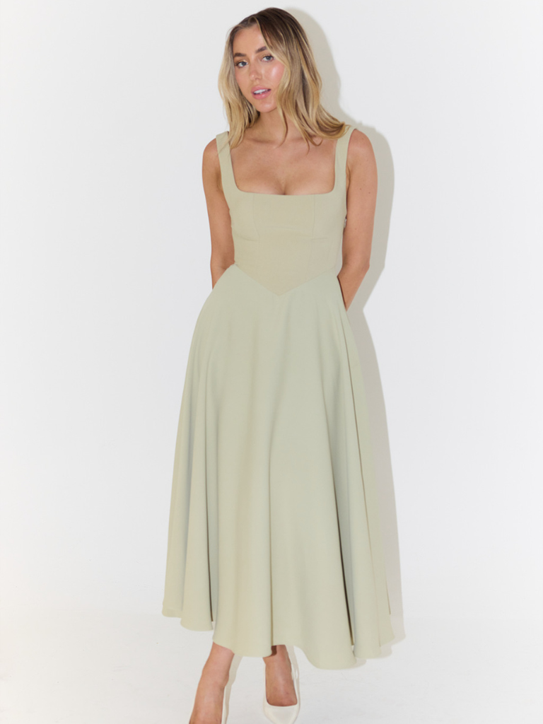 NEREA|  Vestido Midi Escote Cuadrado