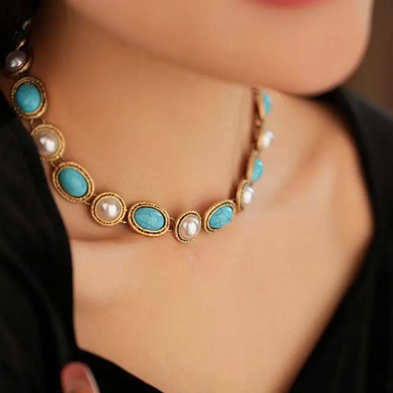 Set de pendientes de botón retro y collar para mujer