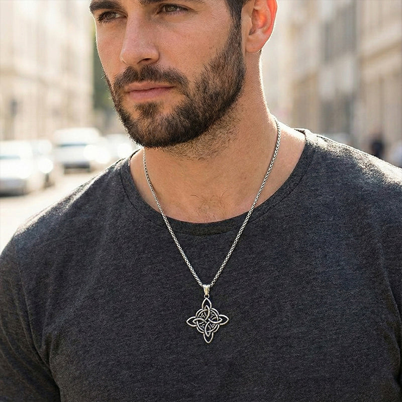 Collar para hombre con nudo celta